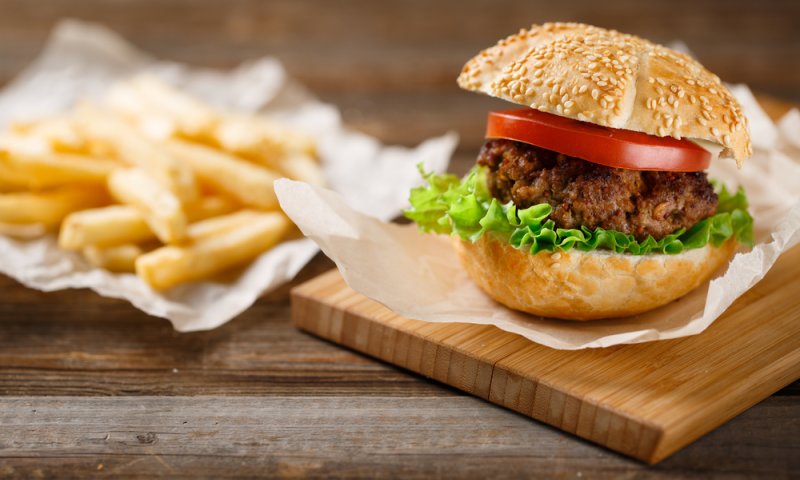 ככה נפרדים מטראמפ: מתכון להמבורגר עסיסי