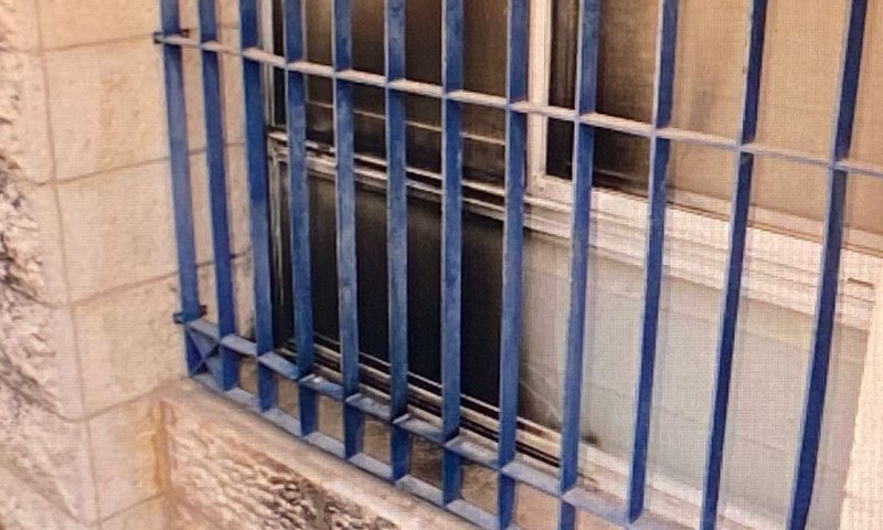 חבר מועצת אבו גוש חשוד שהצית את מבנה העירייה