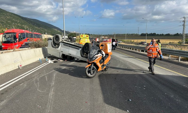 5 פצועים בתאונה בין 5 כלי רכב סמוך למחלף העמקים