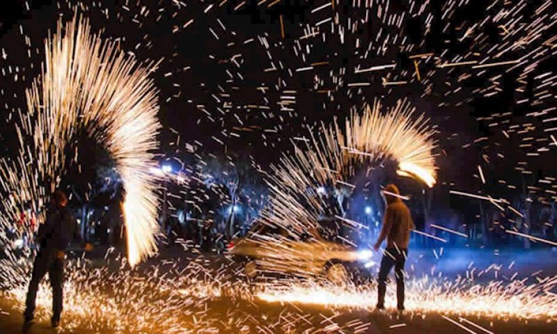 באיראן חוגגים את "חג האש"; במשטר חוששים