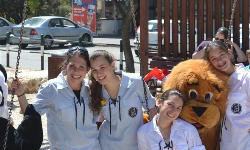 נוער אפרת מגייס תרומות למען ילדים מיוחדים