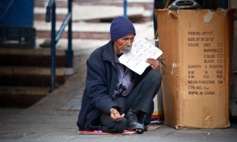 הרב אבינר: 90% מהקבצנים הם רמאים
