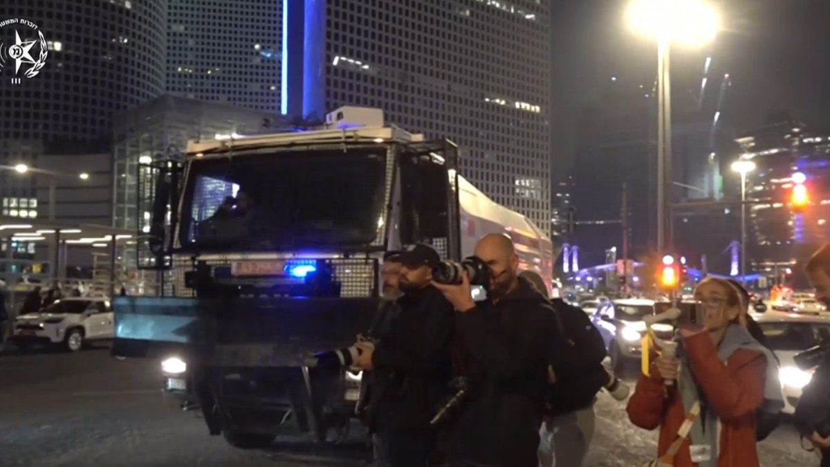 קפלן: המפגינים פוזרו על ידי מכת