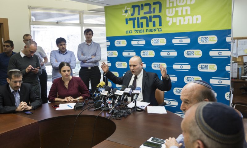 מדוע נפגש ראש לשכת בנט עם הרב עמאר?