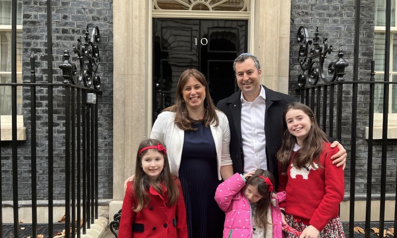 השגרירה הסרוגה: "אנחנו בתור הזהב בין המדינות"