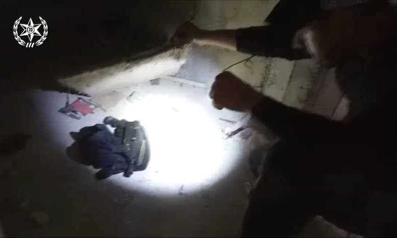 צפו: כך מאתרת המשטרה נשק בערים הערביות