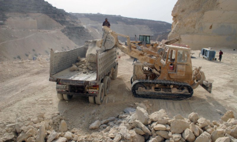 המפגעים הסביבתיים ביהודה ושומרון: אין דין ואין דיין
