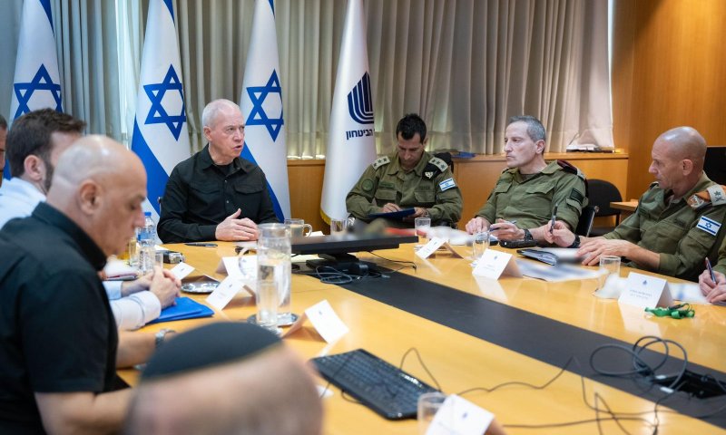 גלנט: "לפנינו ימים בהם הציבור יצטרך לגלות קור רוח"