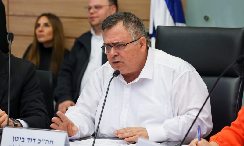 עימות בין דוד ביטן לח"כים החרדים: 'הכל בגללכם'. צפו