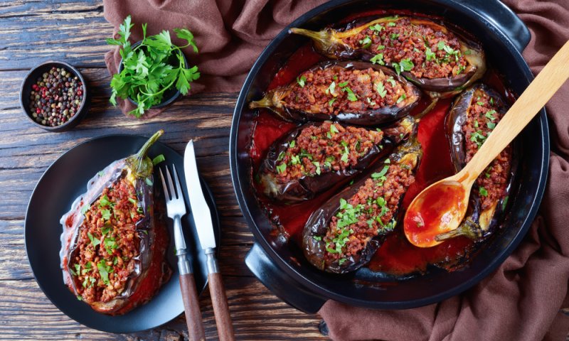 אוהבים חצילים? כך תהפכו אותם לארוחת שבת מפנקת