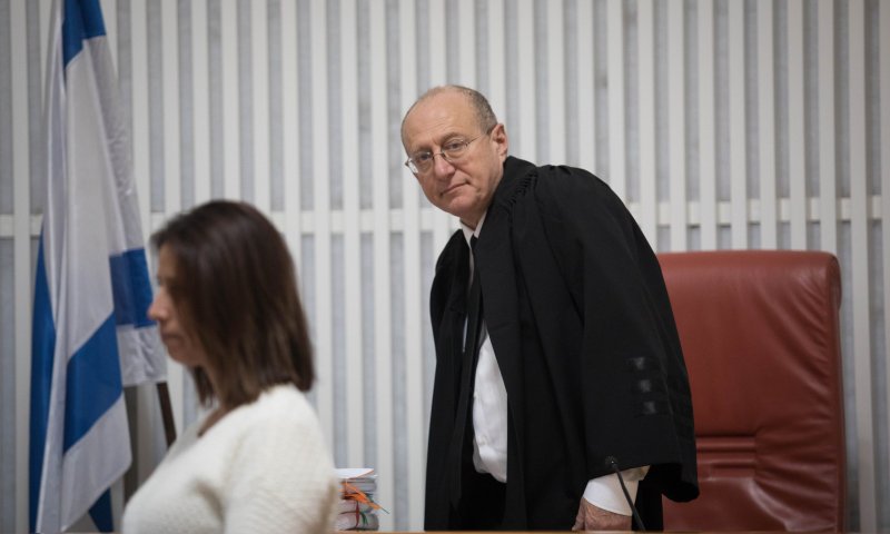 בג"ץ קבע: נכנסים לבידוד לא יקבלו אישור מחלה