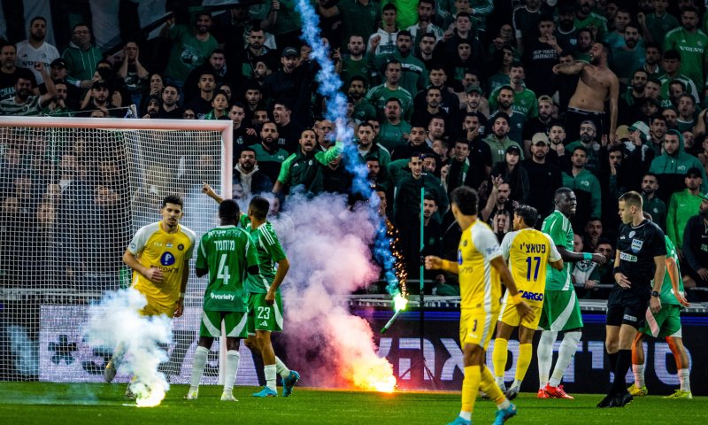 המשחק שפוצץ: נעצר חשוד שהשליך אבוקה בסמי עופר