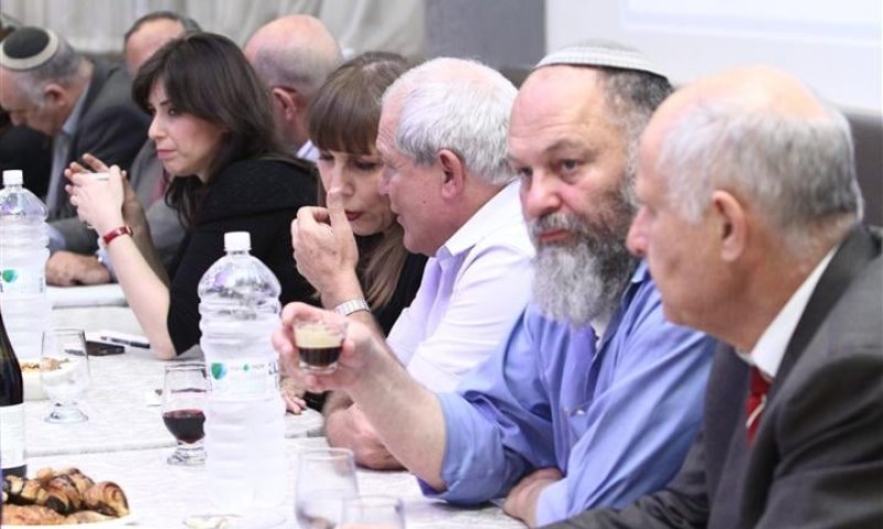 מיכאל איתן: "במקום כיפות סרוגות קיבלנו כיפות ברזל"