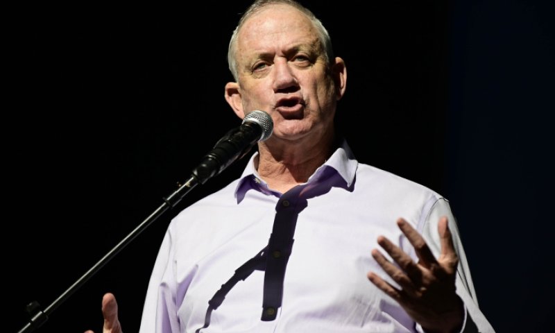 גנץ: כדור אחד במעטפה יכול להפוך לשלושה כדורי אקדח