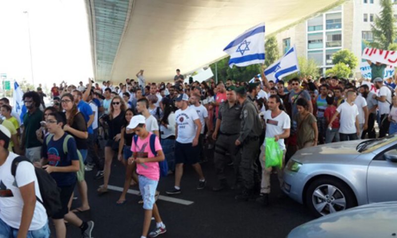 עימותים בכניסה לירושלים: "רוצים נקמה"