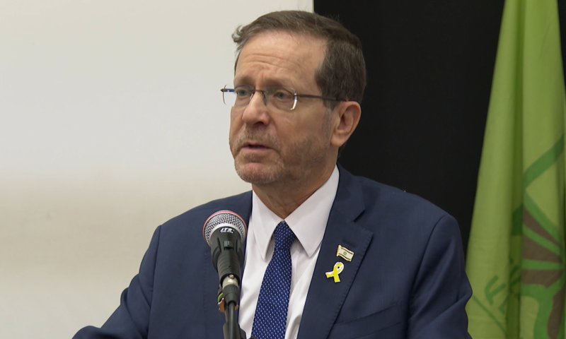 לאחר שהגיש בקשה: הרצוג החל בבדיקת הליך חנינה לנגד א'