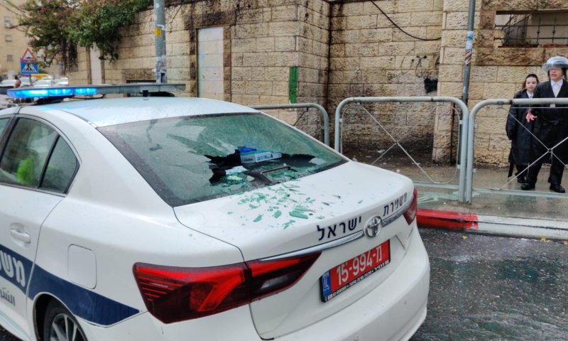 צפו: למרות הסגר, לימודים כרגיל, הפגנה וניפוץ ניידות