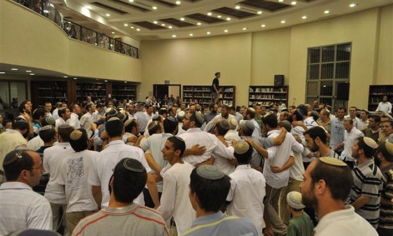 חודש אלול בישיבות ההסדר: חוגגים, חונכים וזוכרים