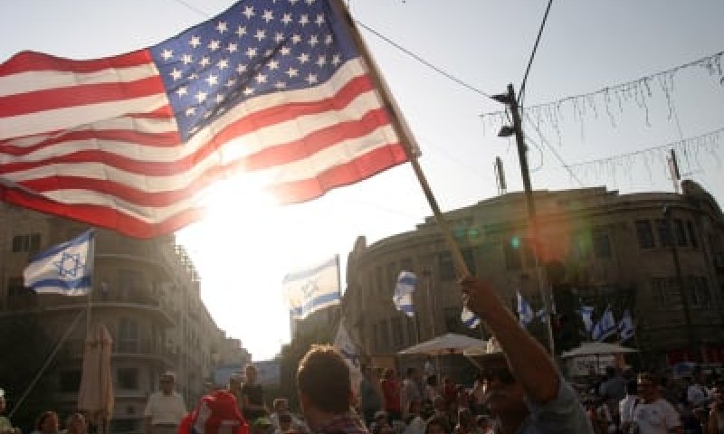 מחקר: יהדות ארה"ב הופכת חילונית יותר