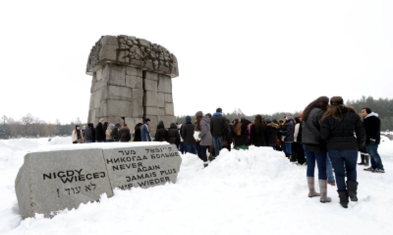 סגן שר החינוך אבי וורצמן בטרבלינקה:העם היהודי היה כאן לפניכם ויהיה גם אחריכם