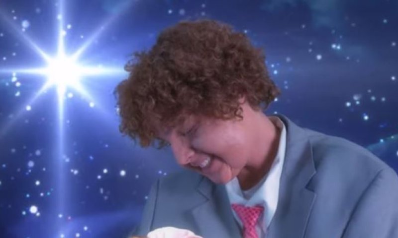 דודו פארוק חוזר בדמות חדשה &ndash; בובי רז׳ולו. צפו