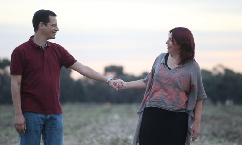 מרגש: מושיטים יד &ndash; 'קהילות מצילות חיים'