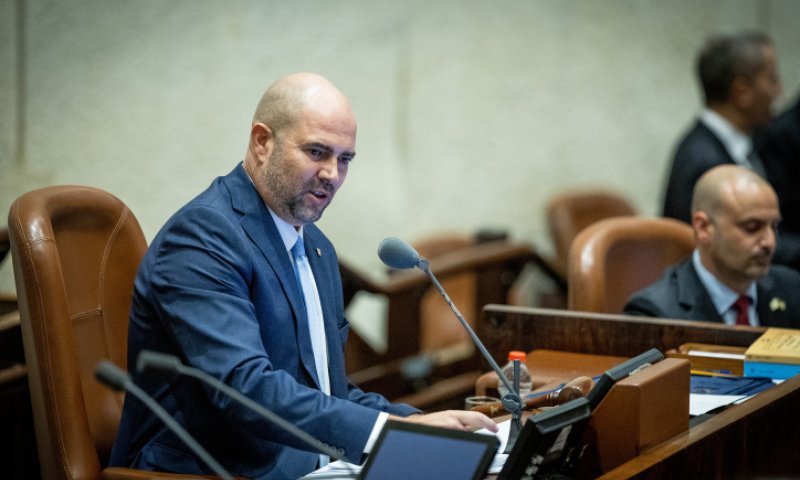 אוחנה בתגובה לסערה: מוטב שאכשל באהבת חינם