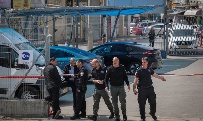 פיגוע דקירה באשקלון: חשוד שלף סכין ודקר שוטר