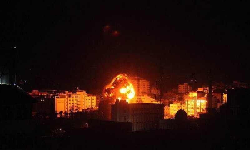 צה"ל תוקף ברצועת עזה, רקטה שוגרה לאשקלון