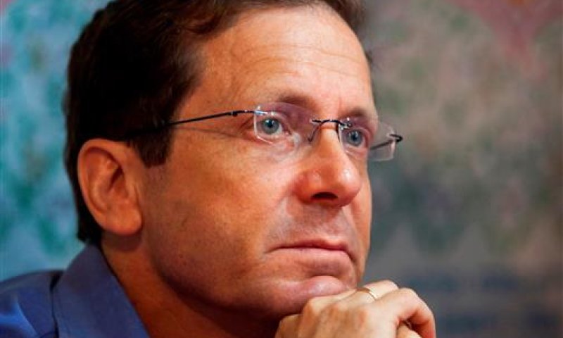 שוב עריפת ראשים בעבודה: שלי הודחה ובוז'י נבחר