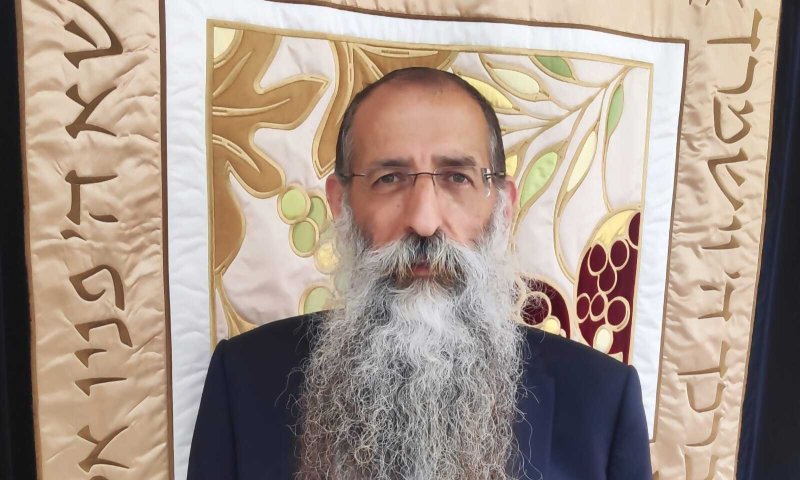 הרב אליעזר שמולביץ נבחר לרב היישוב קיסריה