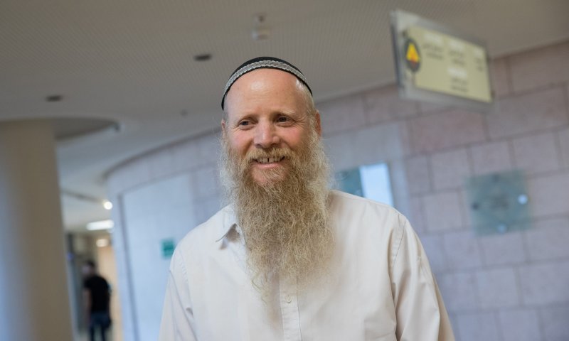 אביה של רנה שנרב הי"ד ישיא משואה ביום העצמאות