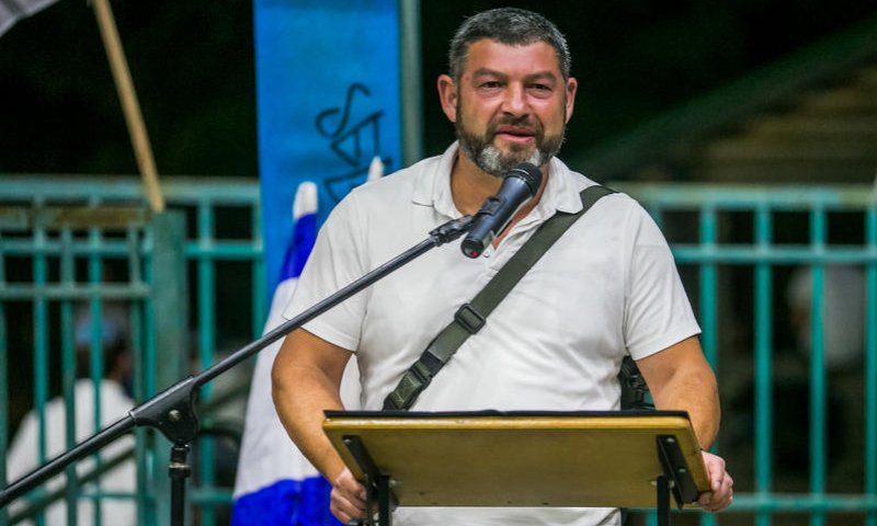 עופר וינטר תוקף: "חרפה וכניעה"