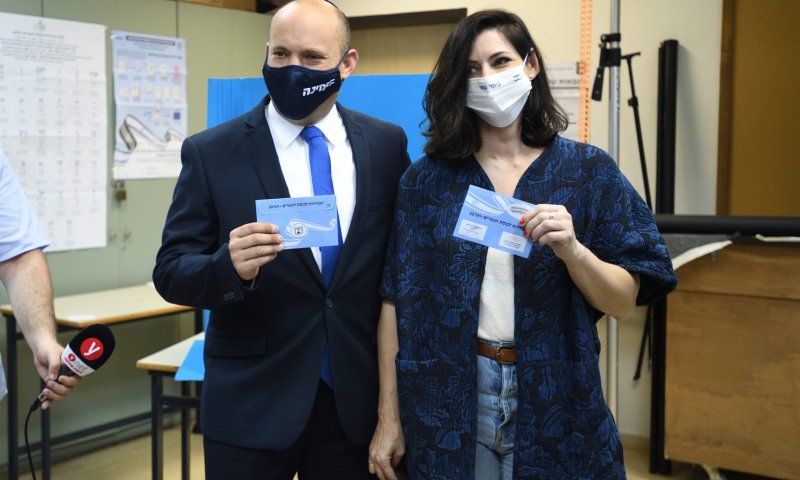 דיווח: בנט יטוס לפגישה עם ביידן ללא רעייתו גילת