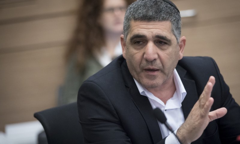 ירון מזוז מציע דיל: קחו את עזריה שחררו את טיבייב