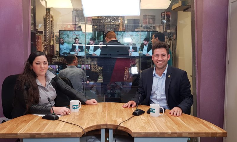 ברקוביץ באולפן סרוגים: "למרות הדיל הסרוגים איתי"