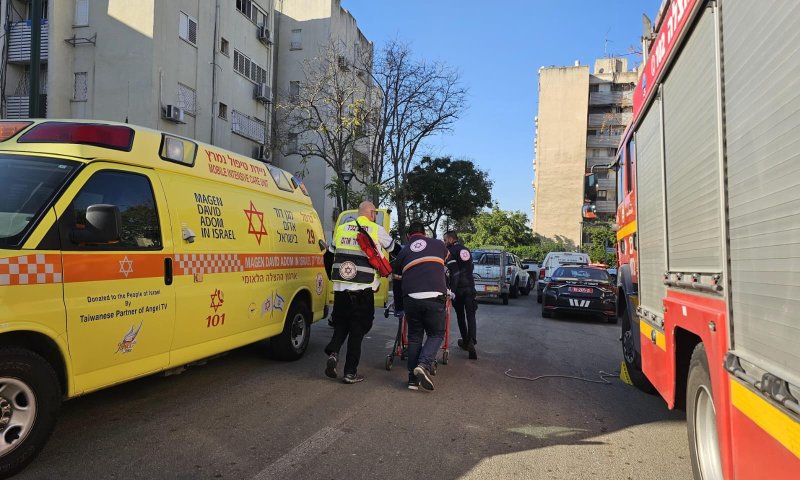 שני פצועים קשה בשריפה בבניין מגורים בקרית אתא