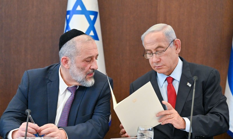 הקואליציה תקים ועדה מיוחדת לטובת אריה דרעי