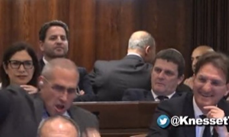 צפו: הח"כים חגגו את השער של בית"ר בזמן נאום נתניהו