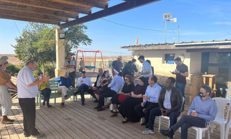 הח"כים סיירו בהר חברון: "אסור להמשיך להפקיר"