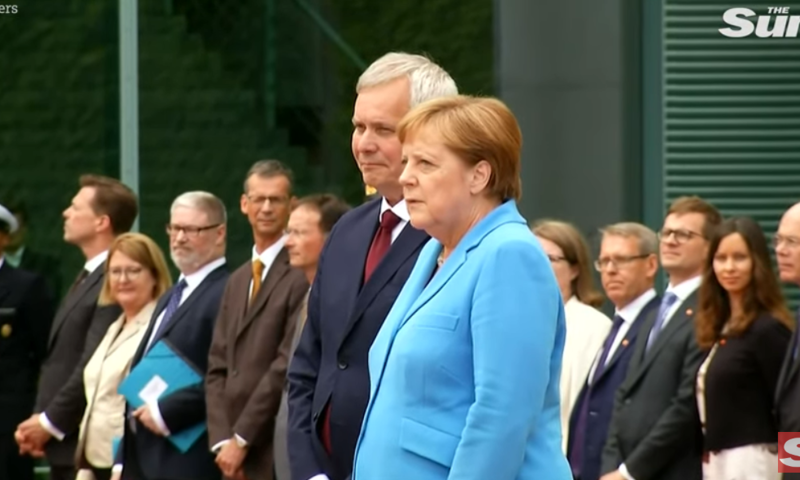 בפעם השלישית: קנצרלית גרמניה רועדת מול המצלמות