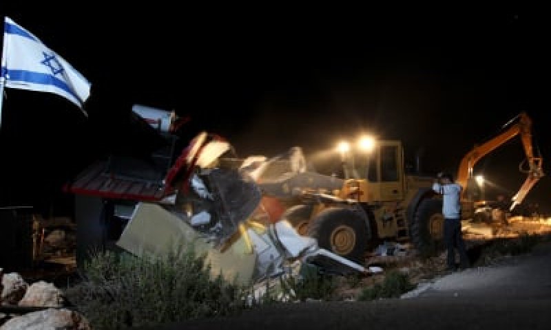 ביקורת בתוך הקואליציה על הרס הבתים הלילה במגרון