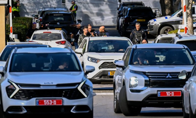 בגלל שריפה: כביש 2 נחסם לתנועה במחלף קיסריה