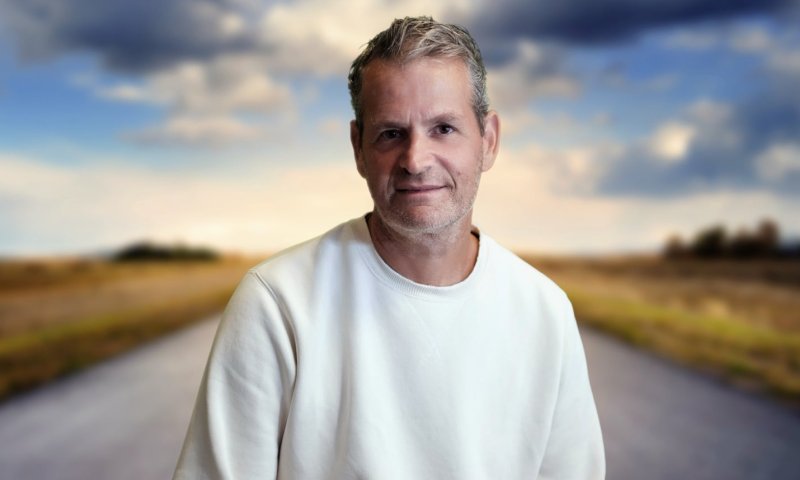 אחרי שהחלים ממחלה: תומר צימרמן בשיר אהבה לאשתו