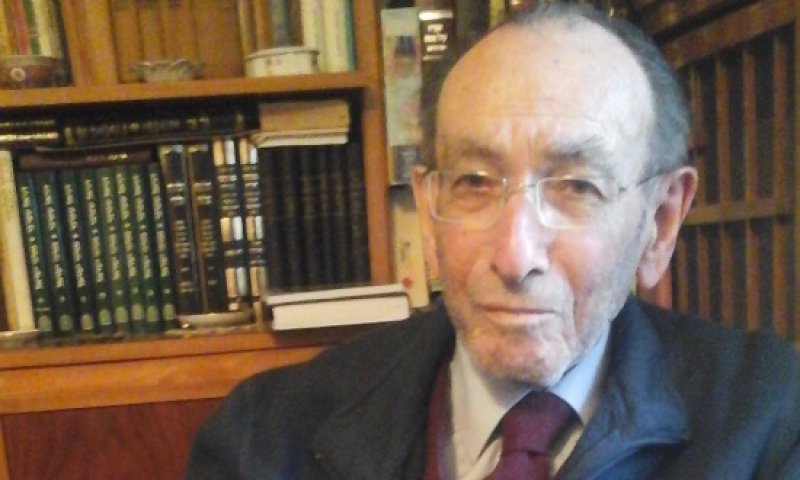 הסיפור שלא סופר: ראיון עם המציל מבית הזכוכית