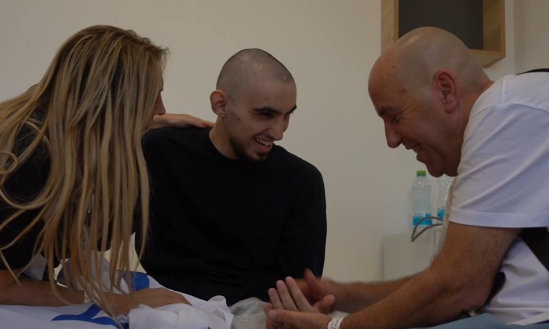 שבוע אחרי שיצא משבי החמאס: רום ברסלבסקי שוחרר מבית החולים