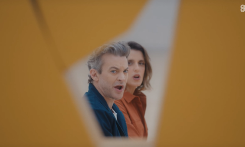 צפו: מוקי ודניאלה ספקטור עושים ג'ון לנון