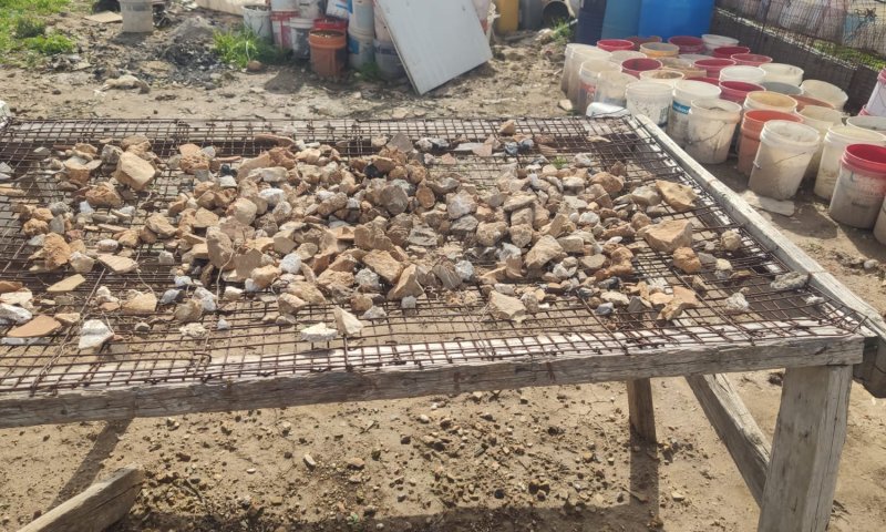 בלי פחד: פלסטינים שודדים ומוחקים אתר היסטורי