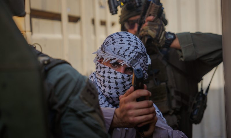 לאור יום: מסתערבים עצרו מבוקש בפעילות טרור בשכם