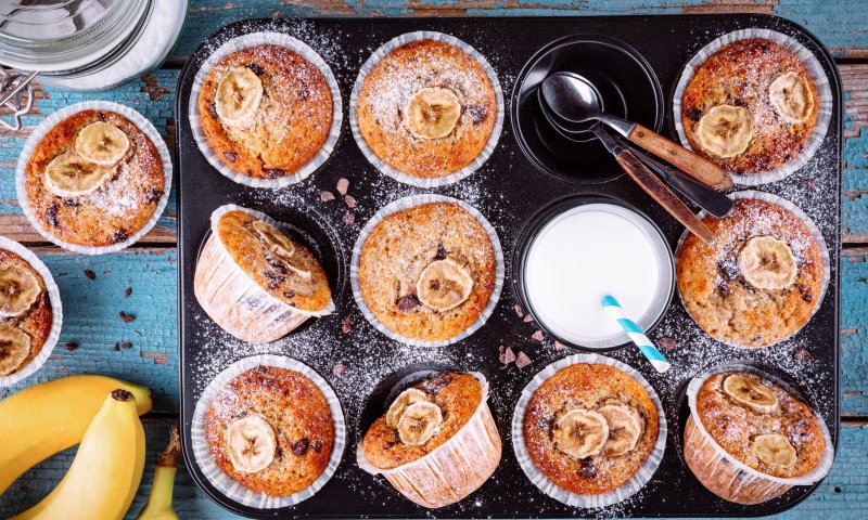 לתקתק בקלות: מתכון למאפינס בננה ושוקולד